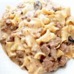 Slow Cooker Ground Beef Stroganoff